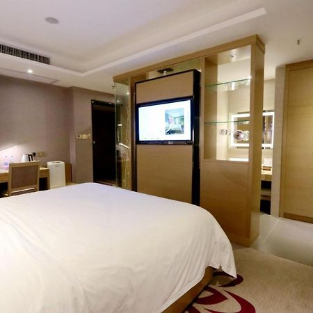 Lavande Hotel Foshan Yiwu Commodities City Екстер'єр фото