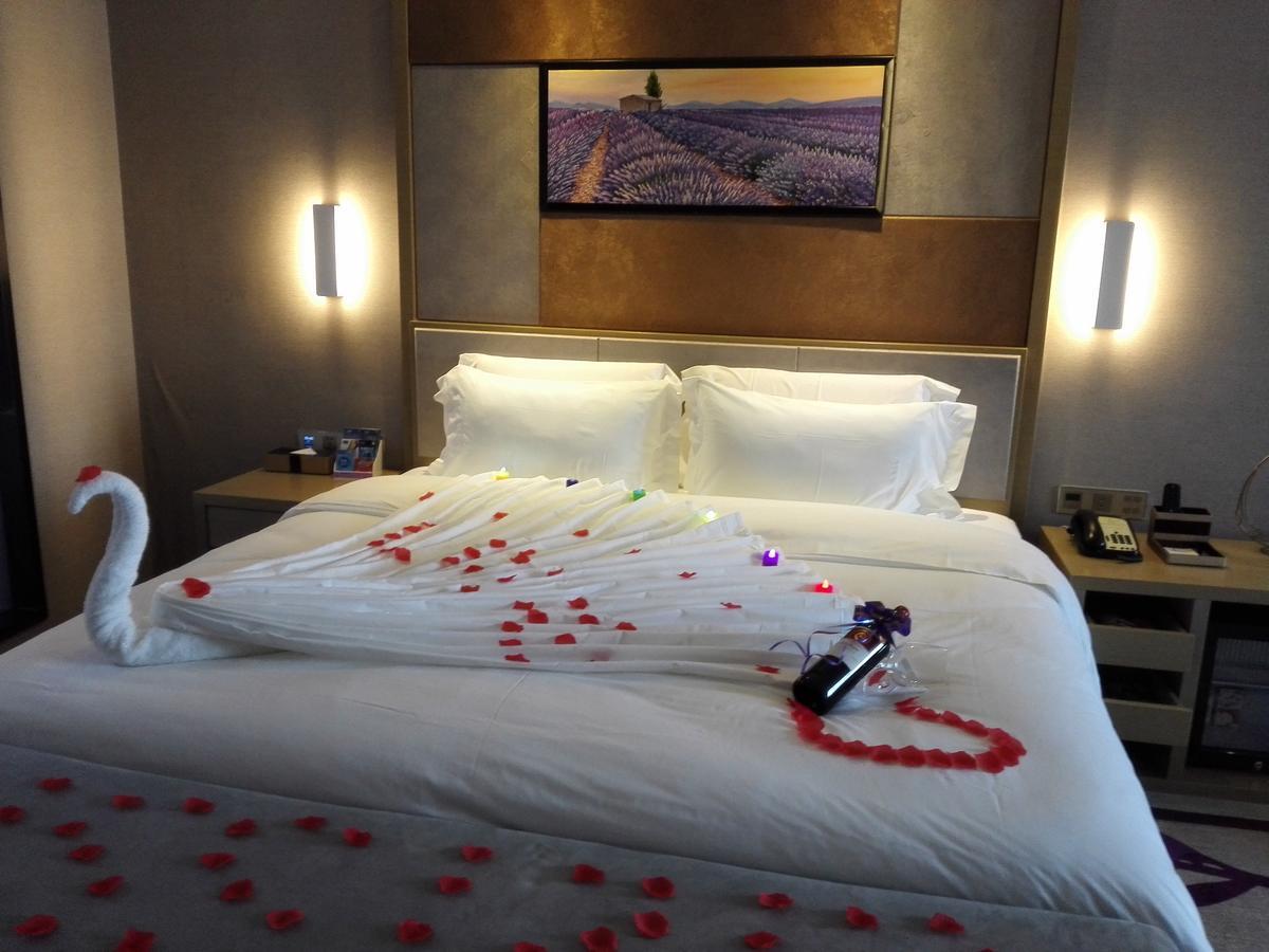 Lavande Hotel Foshan Yiwu Commodities City Екстер'єр фото