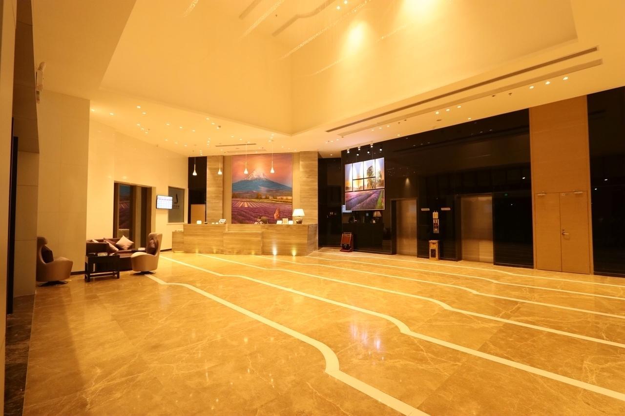 Lavande Hotel Foshan Yiwu Commodities City Екстер'єр фото